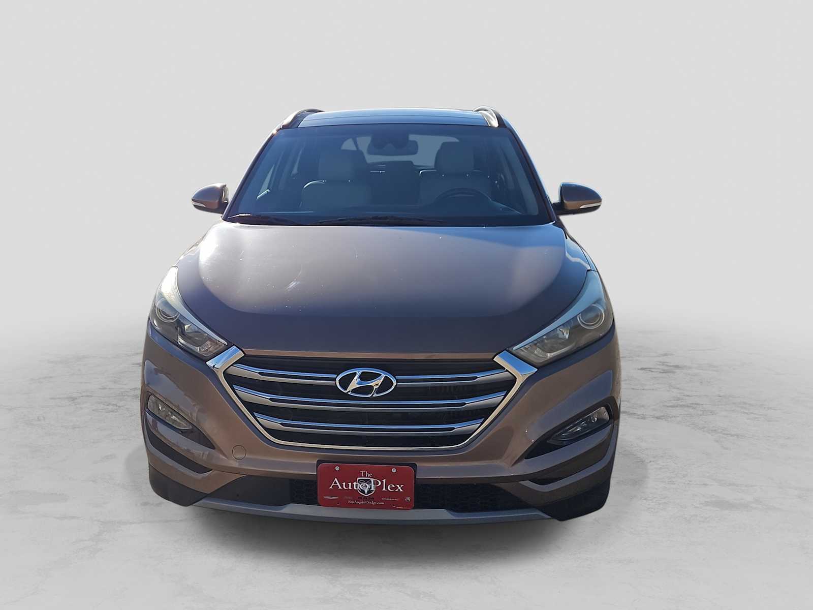Thumbnail: 2017 Hyundai Tucson - 3