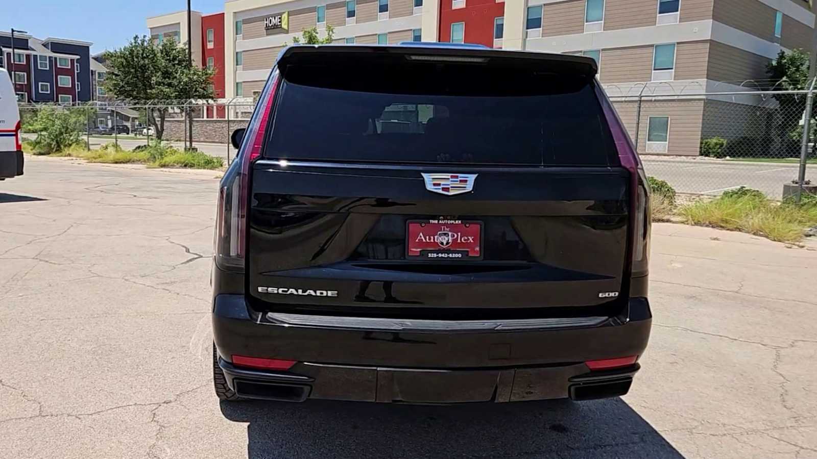 Thumbnail: 2022 Cadillac Escalade - 8