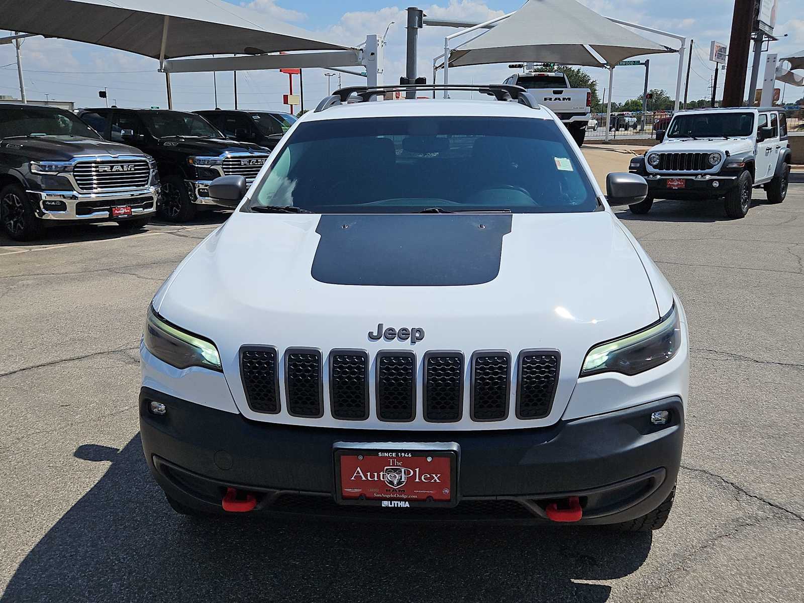 2019 Jeep Cherokee Trailhawk photo 3