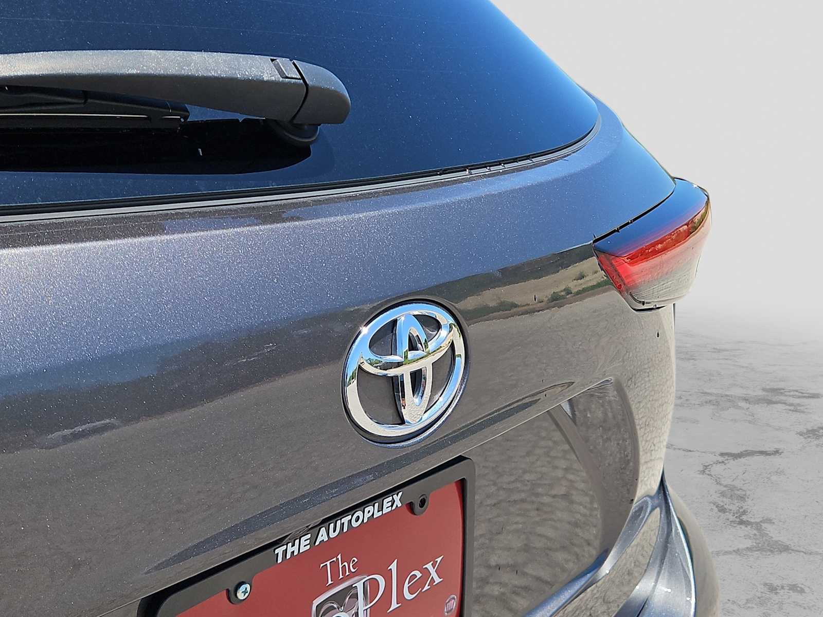 Thumbnail: 2023 Toyota Highlander - 11