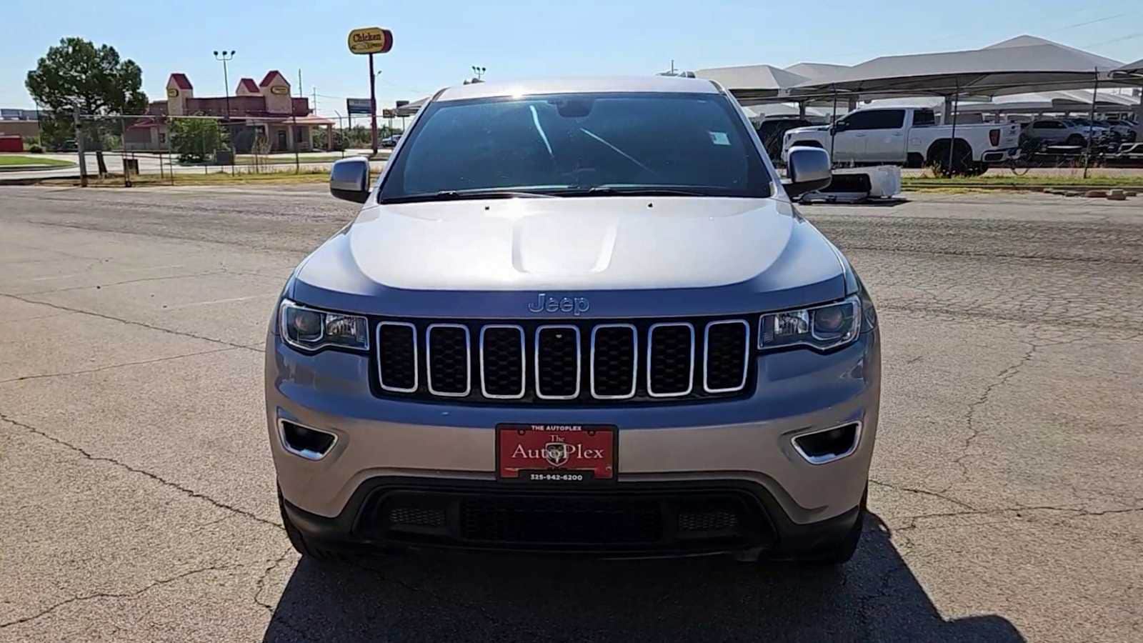 Thumbnail: 2020 Jeep Grand Cherokee - 3
