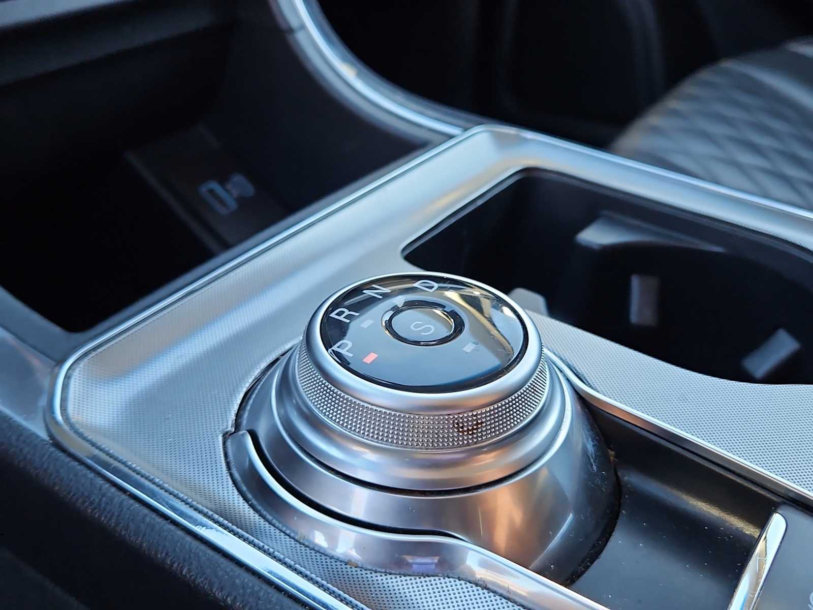 Thumbnail: 2024 Ford Edge - 21