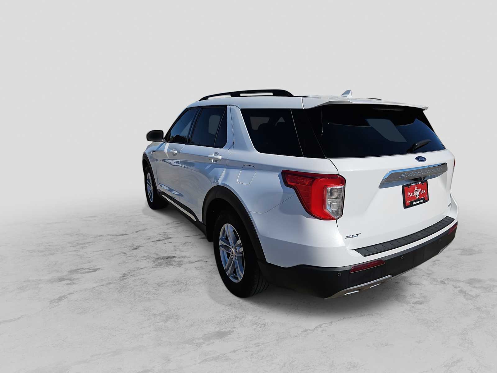 Thumbnail: 2020 Ford Explorer - 6