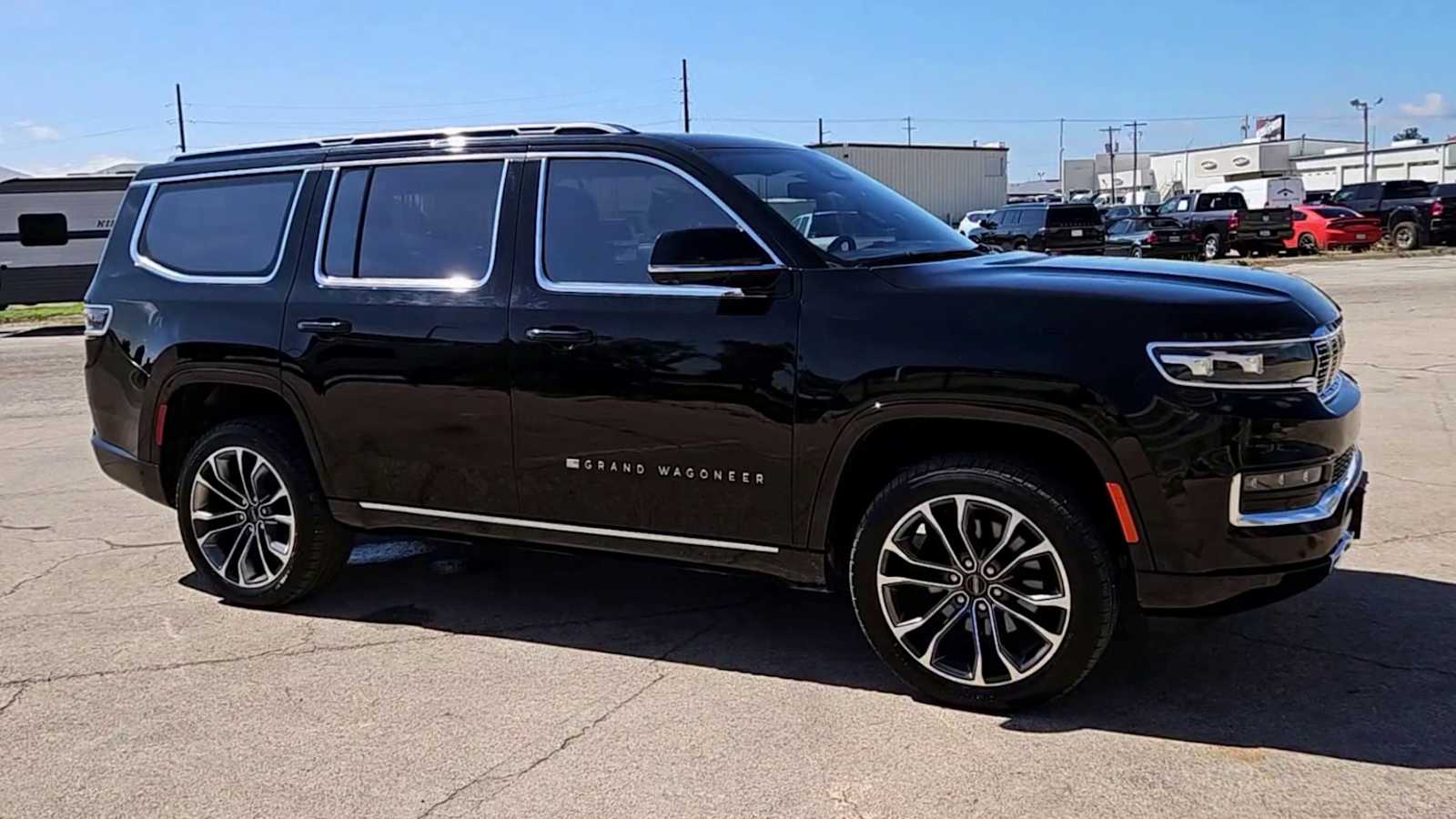 Thumbnail: 2022 Jeep Grand Wagoneer - 9