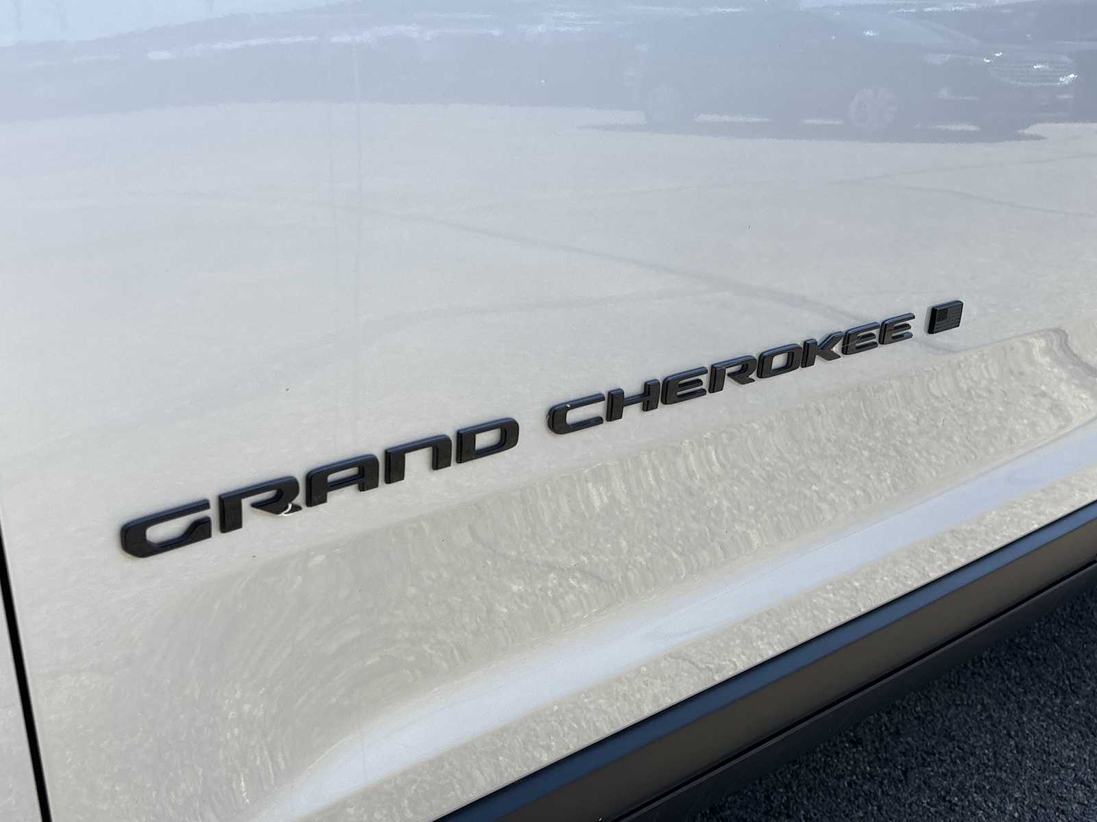 Thumbnail: 2023 Jeep Grand Cherokee - 11