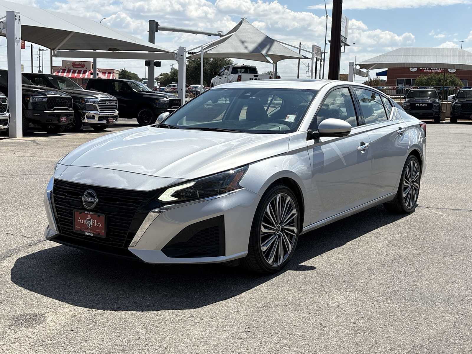 2023 Nissan Altima 2.5 SL photo 4