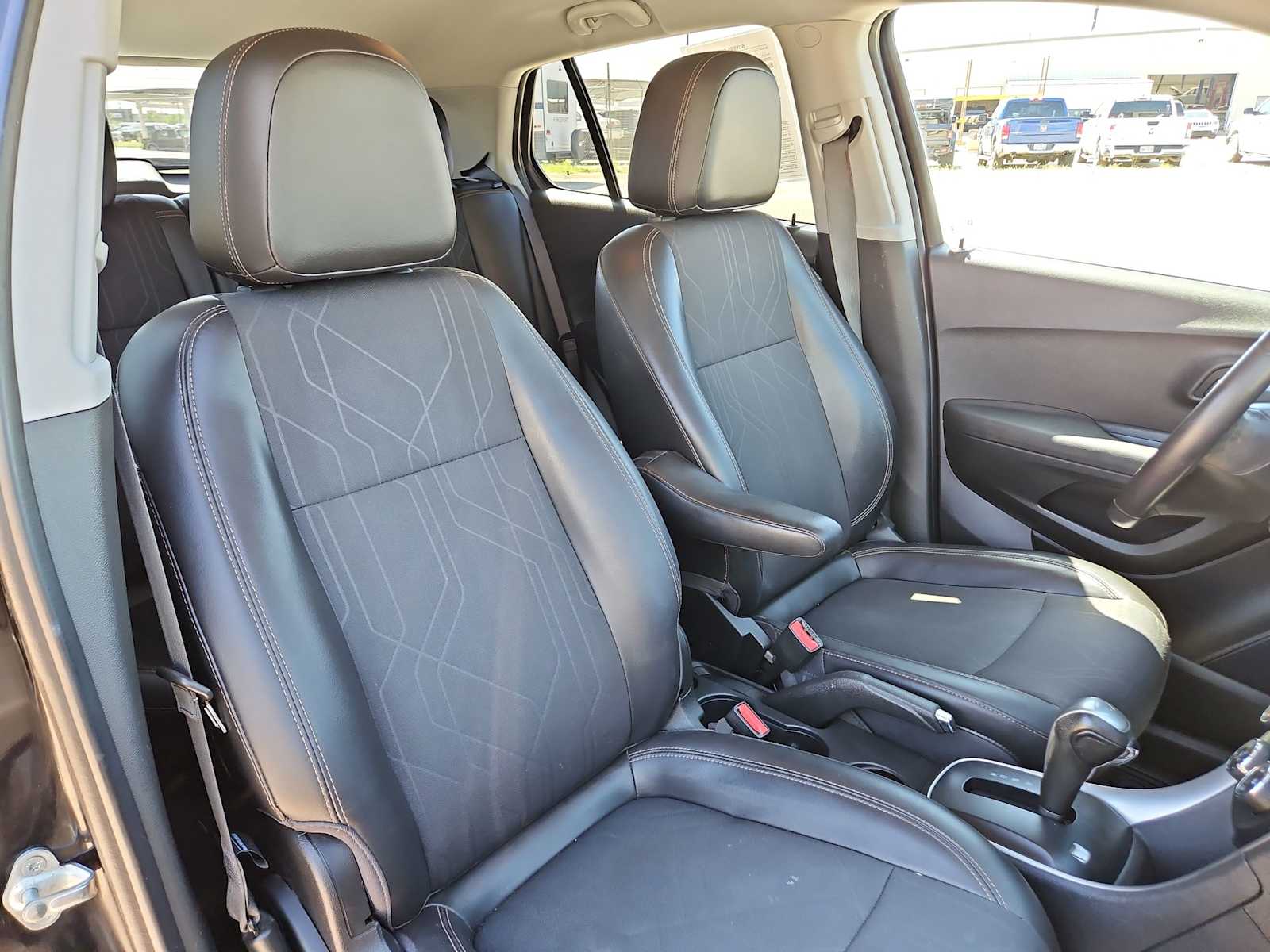 Thumbnail: 2019 Chevrolet Trax - 21