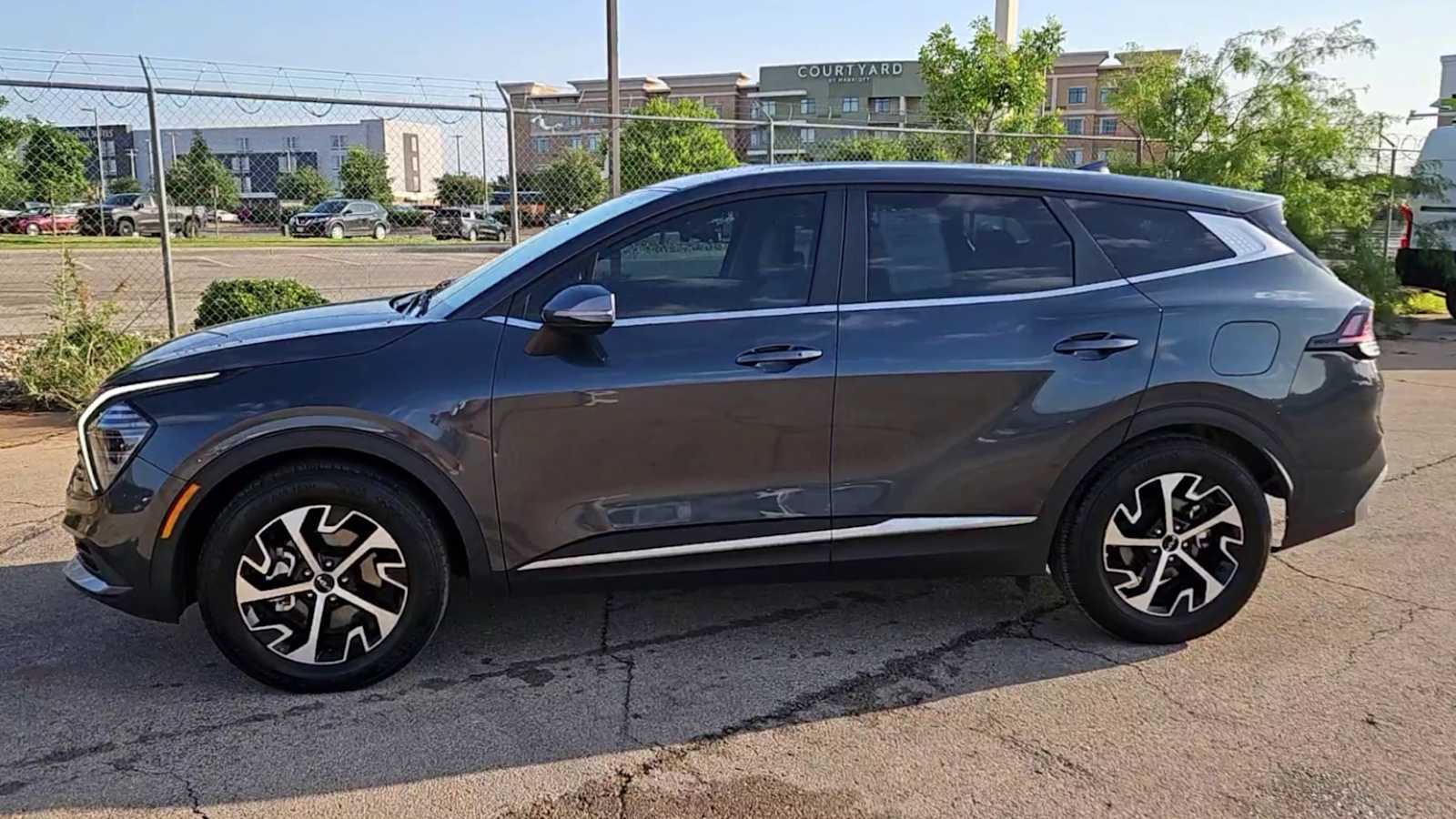 2025 Kia Sportage EX 4
