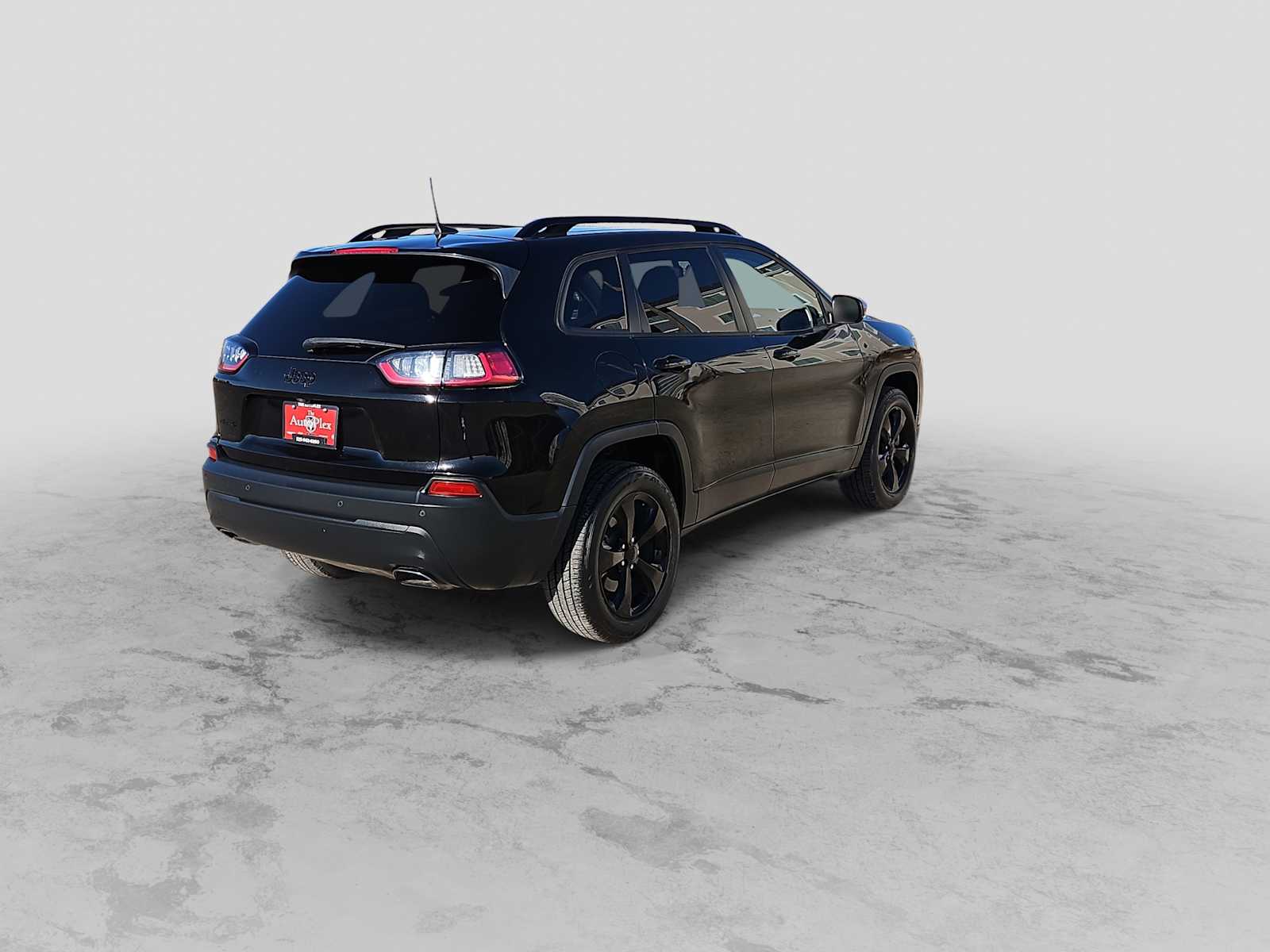Thumbnail: 2019 Jeep Cherokee - 8