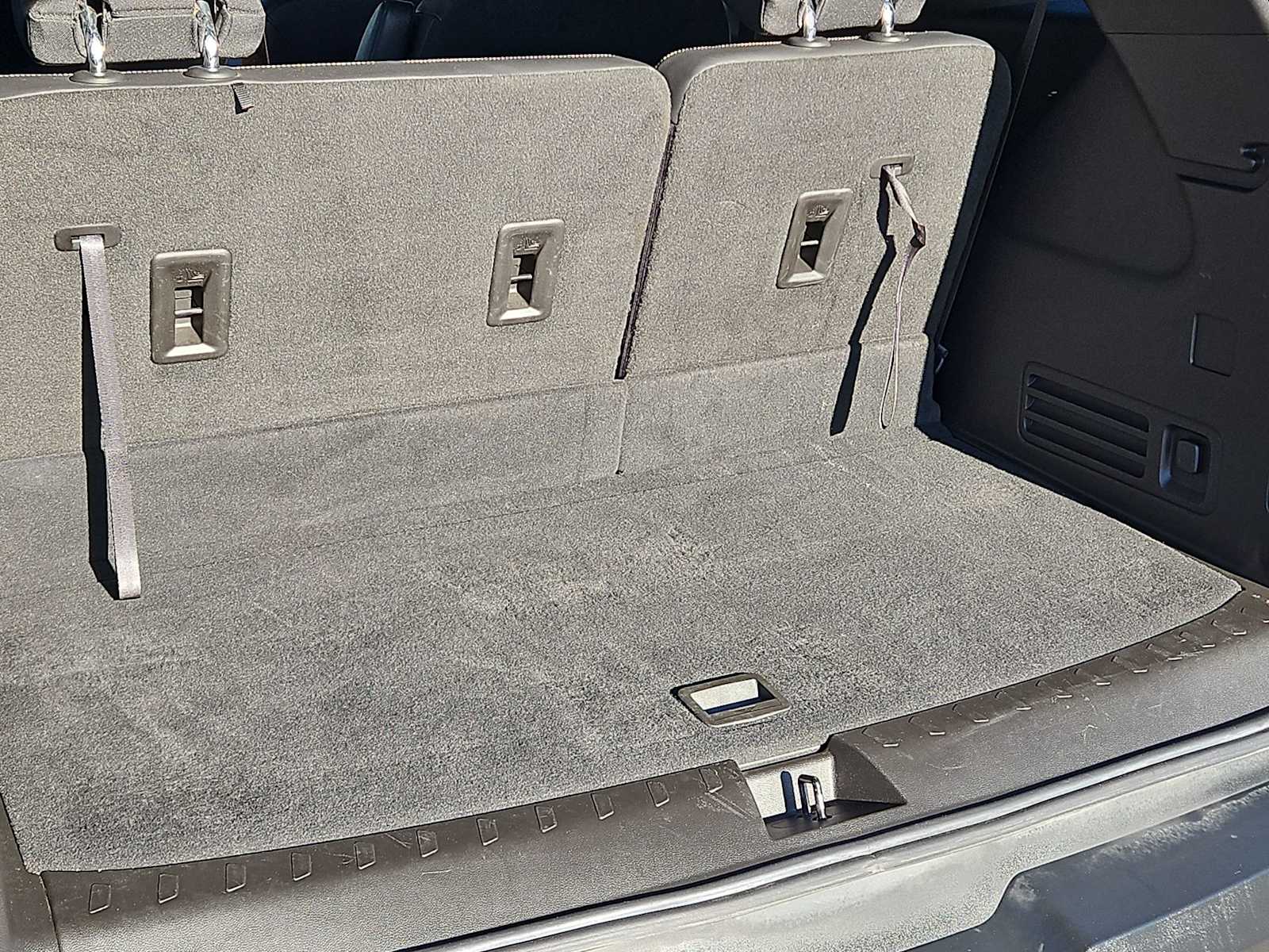 Thumbnail: 2022 Chevrolet Traverse - 23