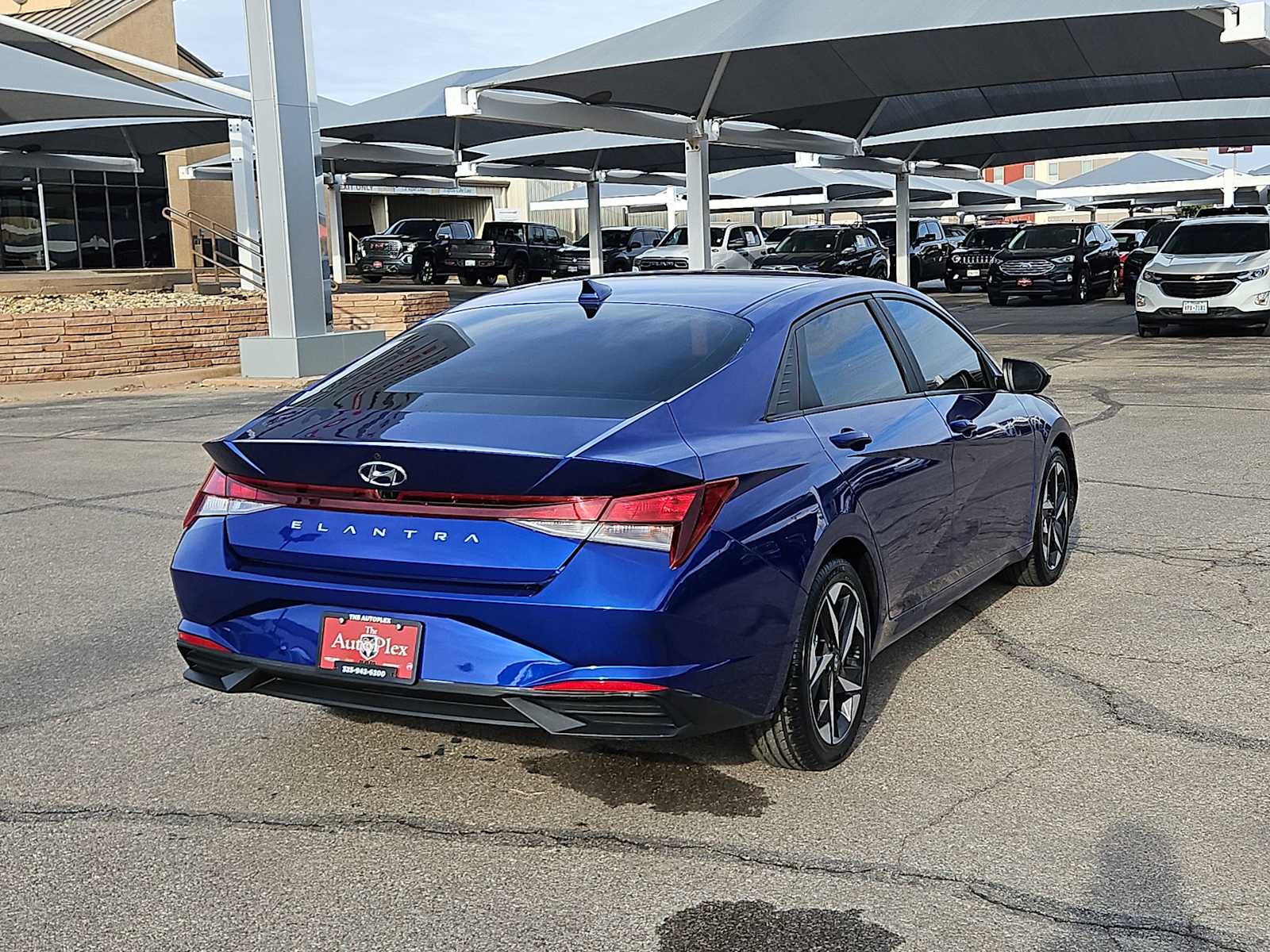 Thumbnail: 2023 Hyundai Elantra - 8