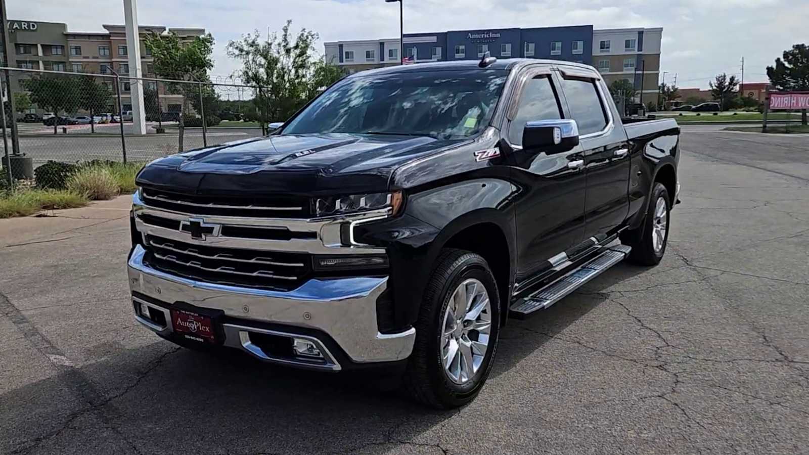 Thumbnail: 2021 Chevrolet Silverado 1500 - 3