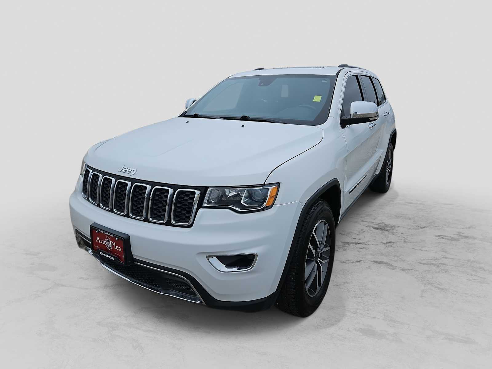 Thumbnail: 2021 Jeep Grand Cherokee - 1