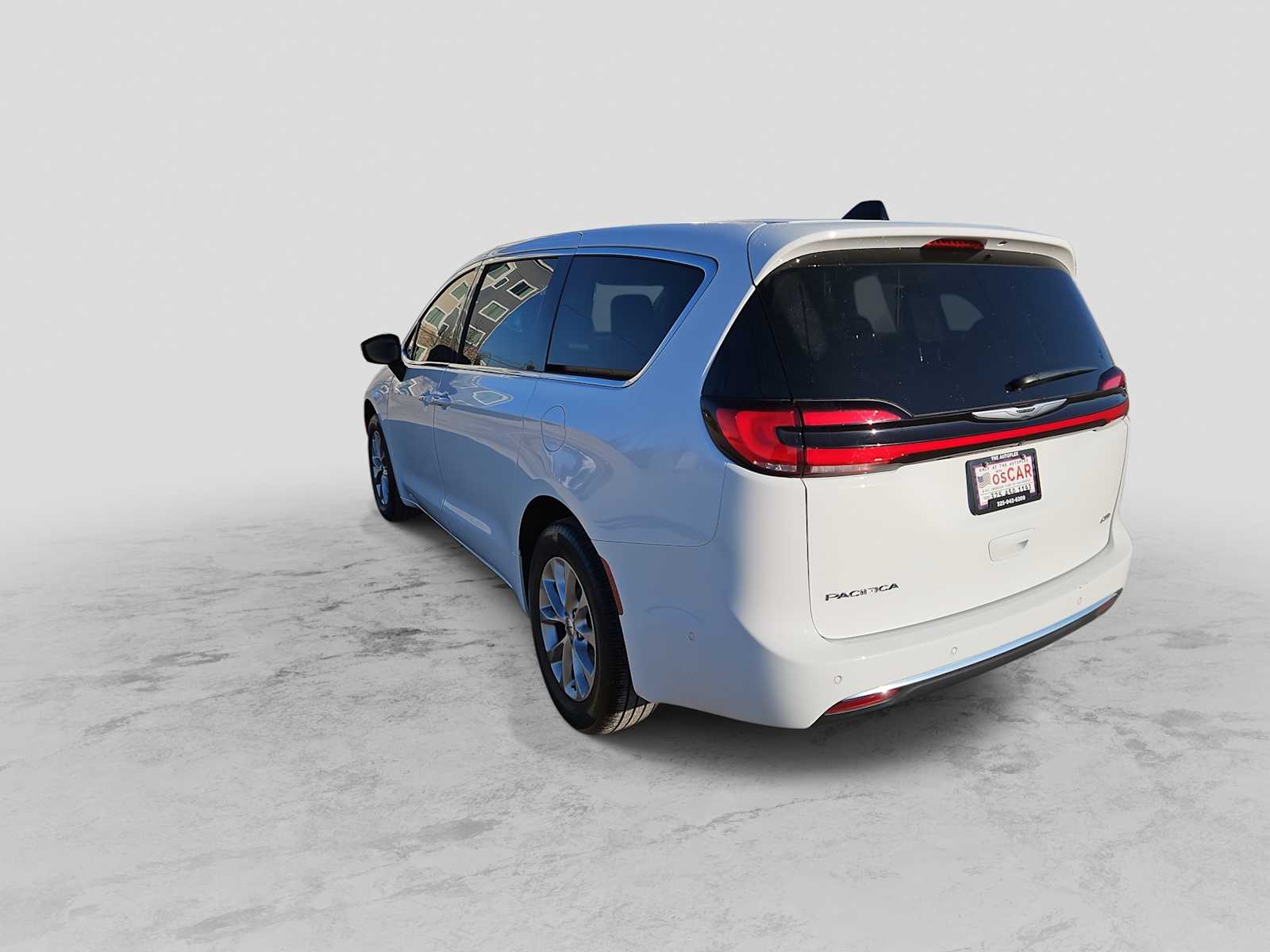 Thumbnail: 2024 Chrysler Pacifica - 6