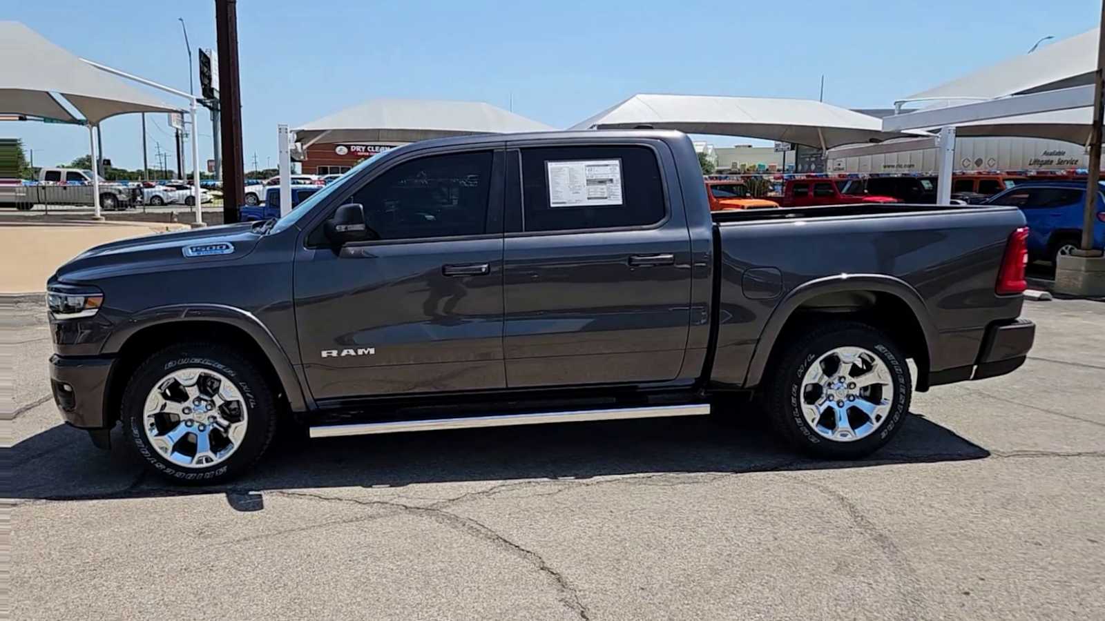 Thumbnail: 2025 RAM 1500 - 9