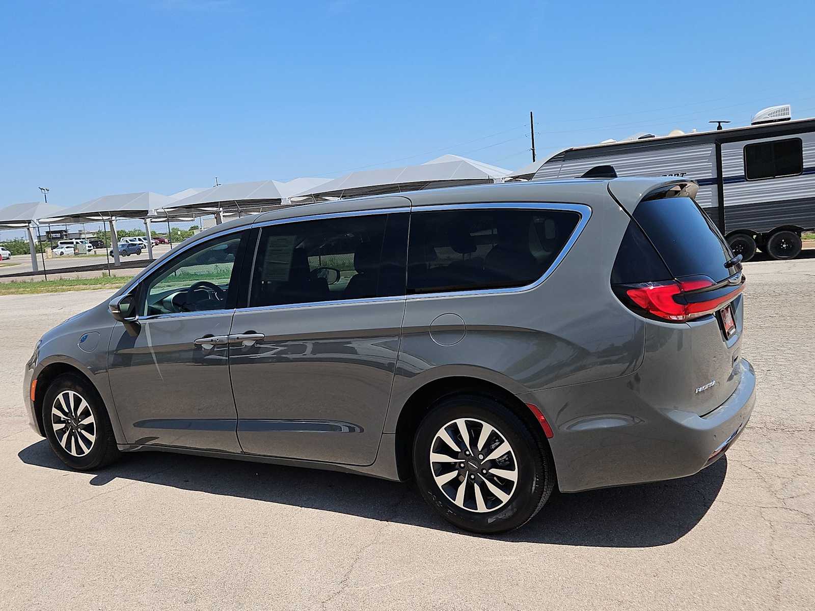 Thumbnail: 2023 Chrysler Pacifica - 11