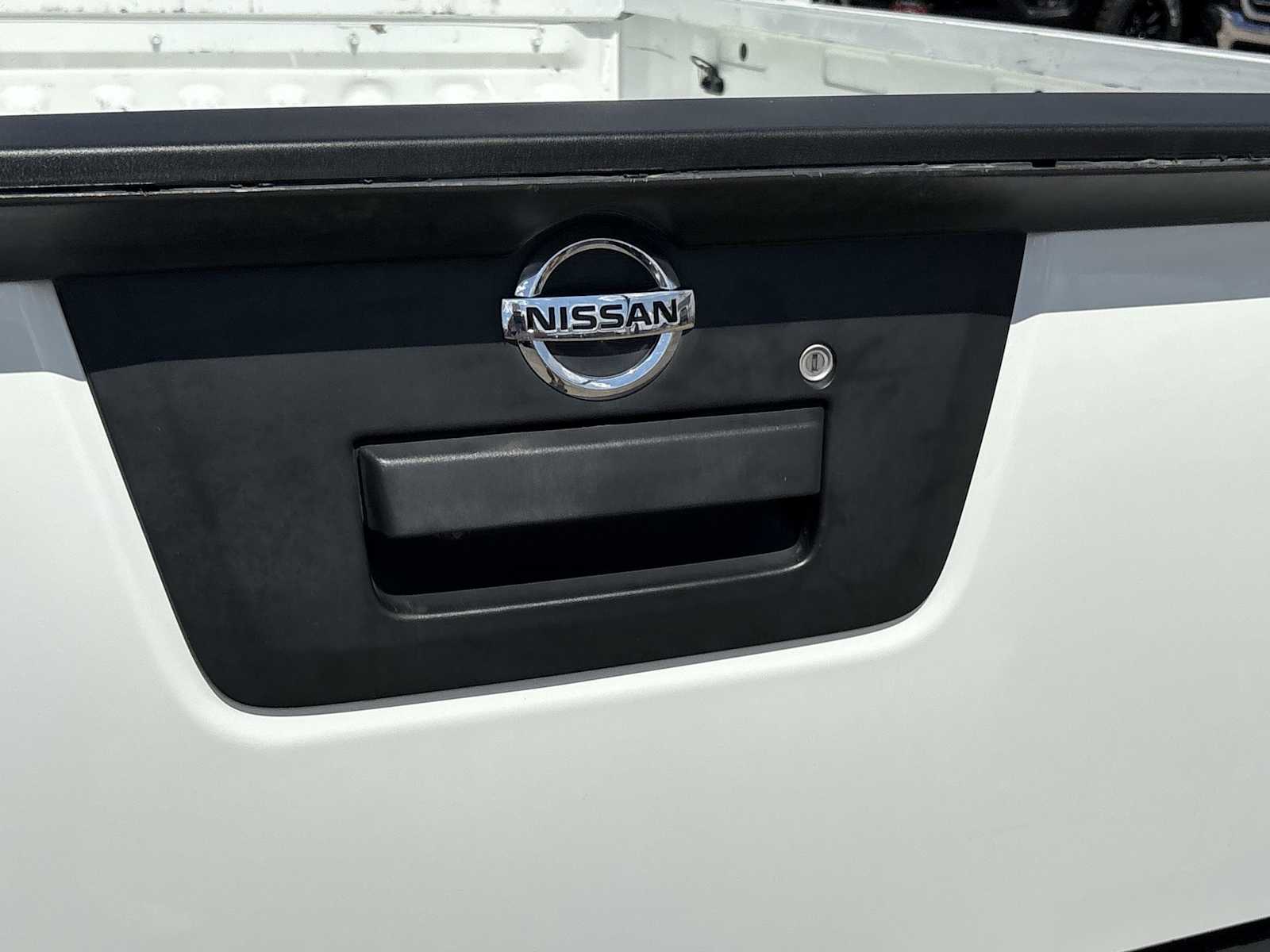 Thumbnail: 2021 Nissan Frontier - 11