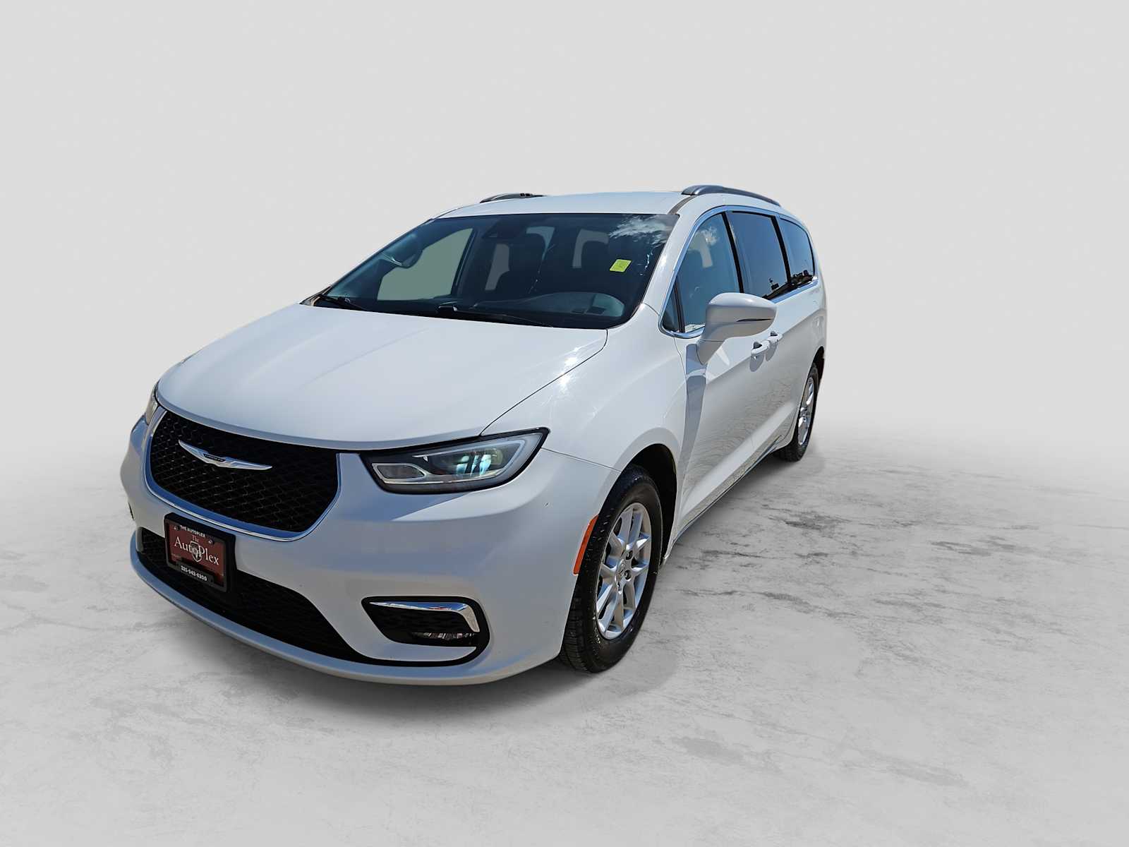 Thumbnail: 2022 Chrysler Pacifica - 4