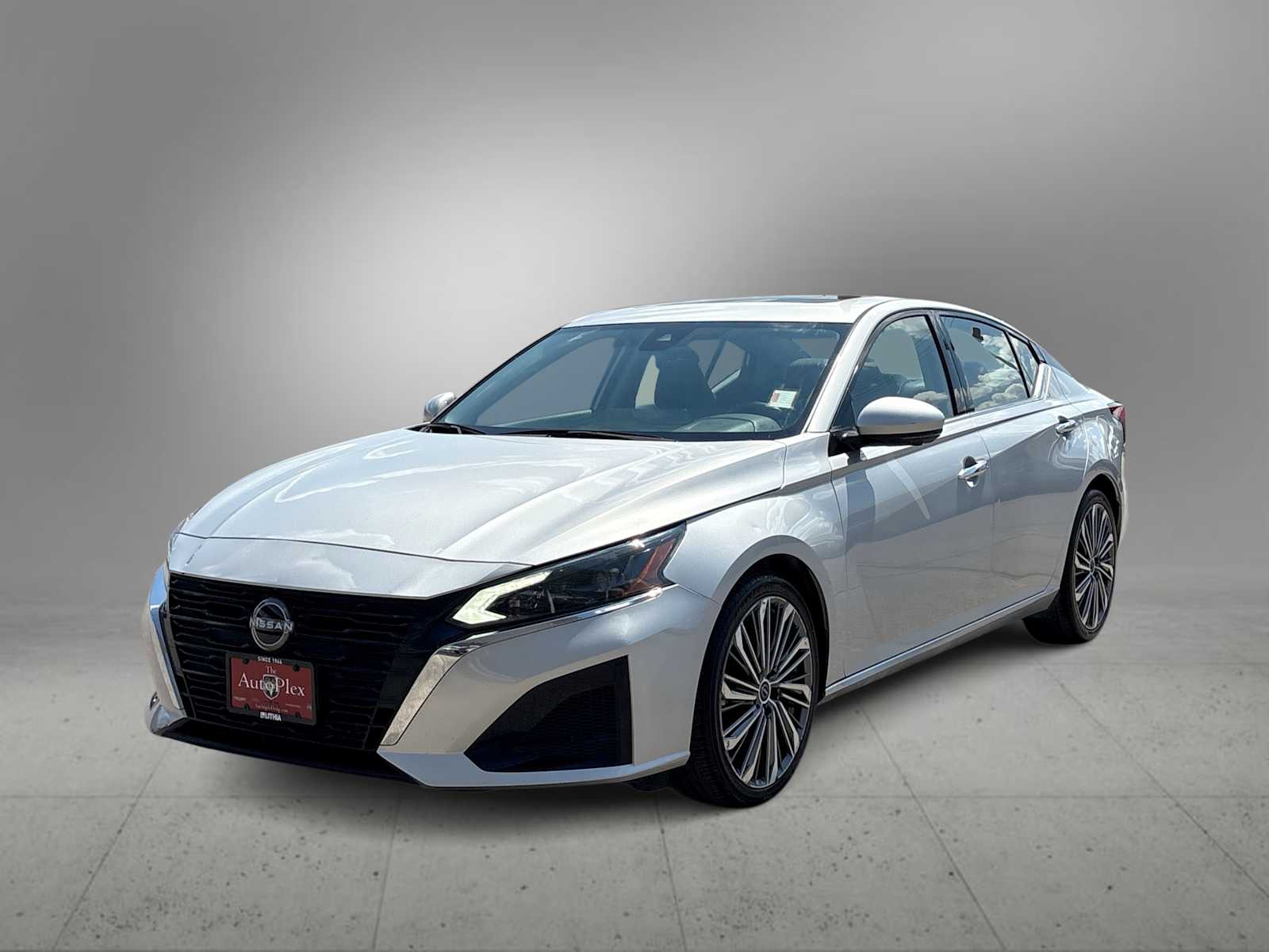 Thumbnail: 2023 Nissan Altima - 1