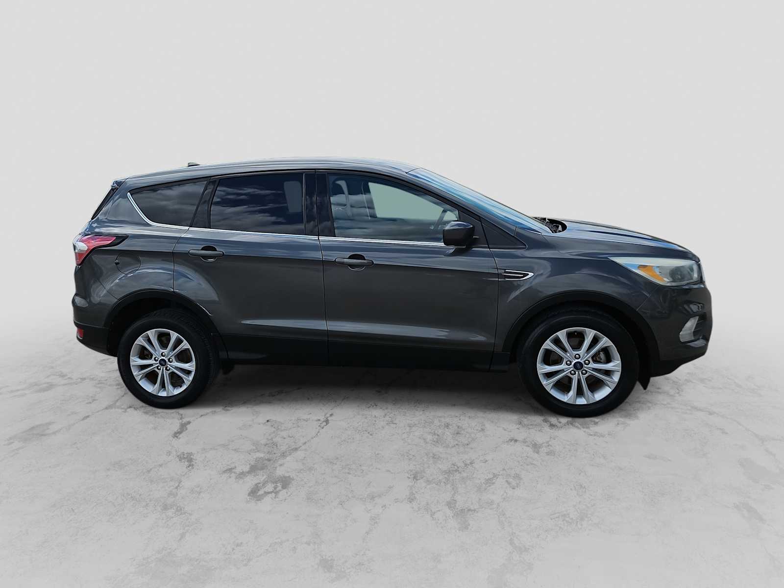 Thumbnail: 2017 Ford Escape - 9