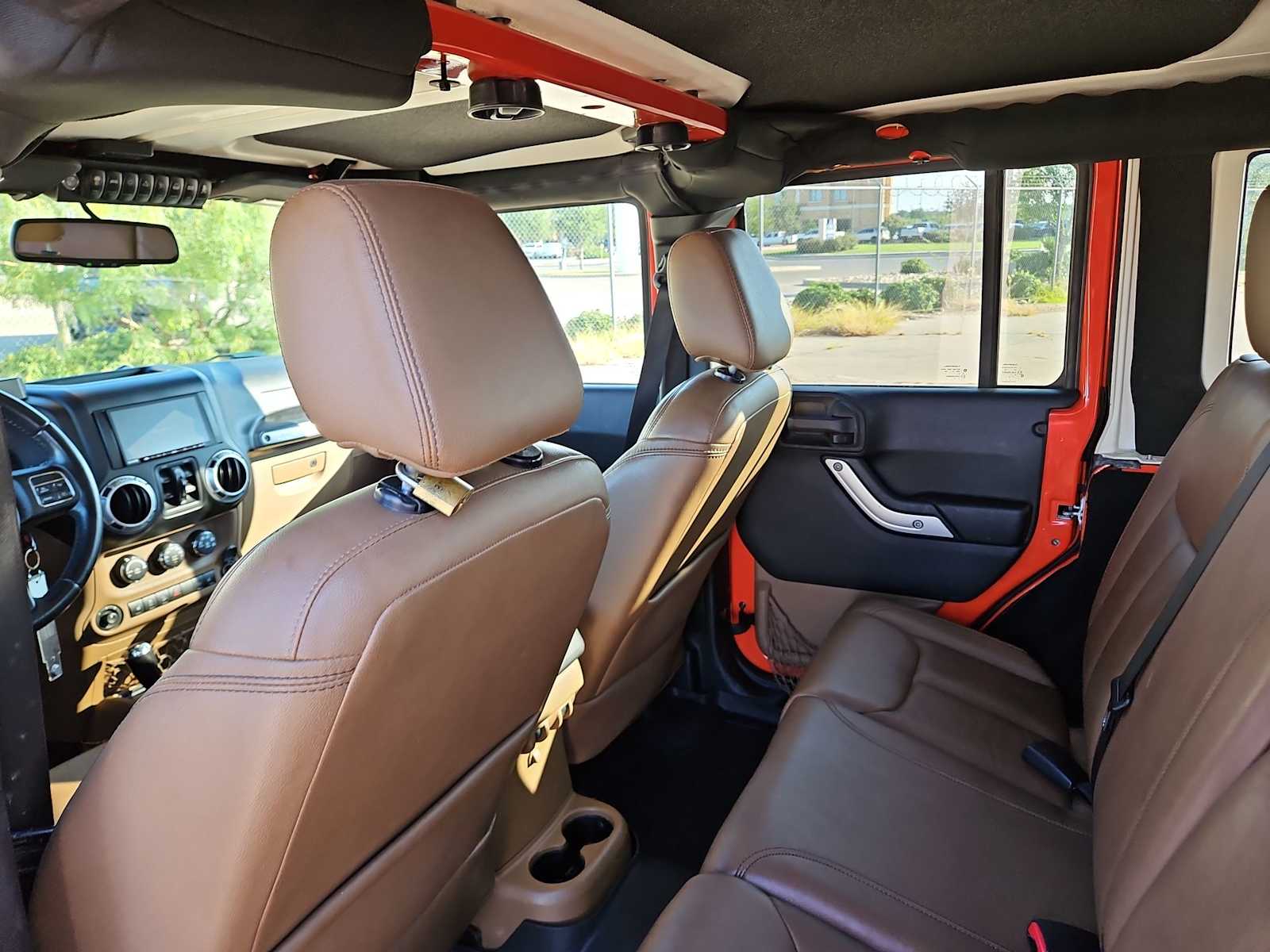 Thumbnail: 2015 Jeep Wrangler - 18