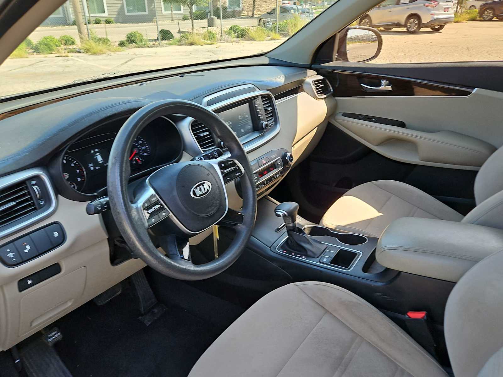 Thumbnail: 2019 Kia Sorento - 10