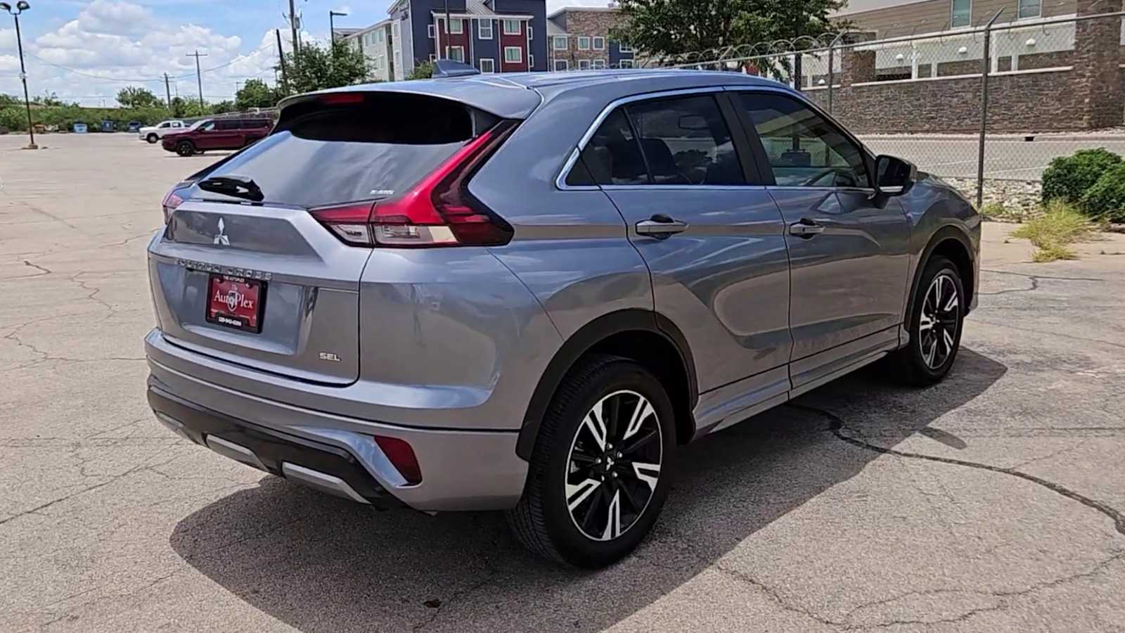 Thumbnail: 2024 Mitsubishi Eclipse Cross - 8