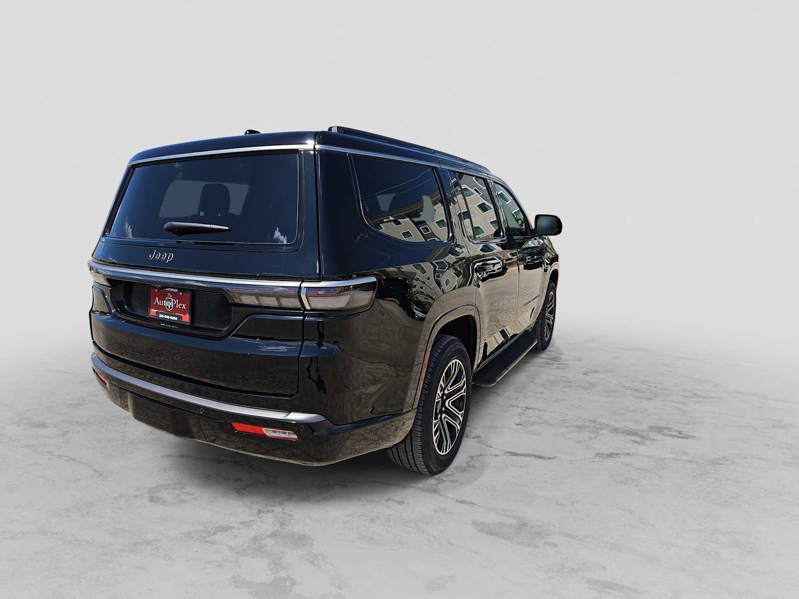 Thumbnail: 2026 Jeep Grand Wagoneer - 8