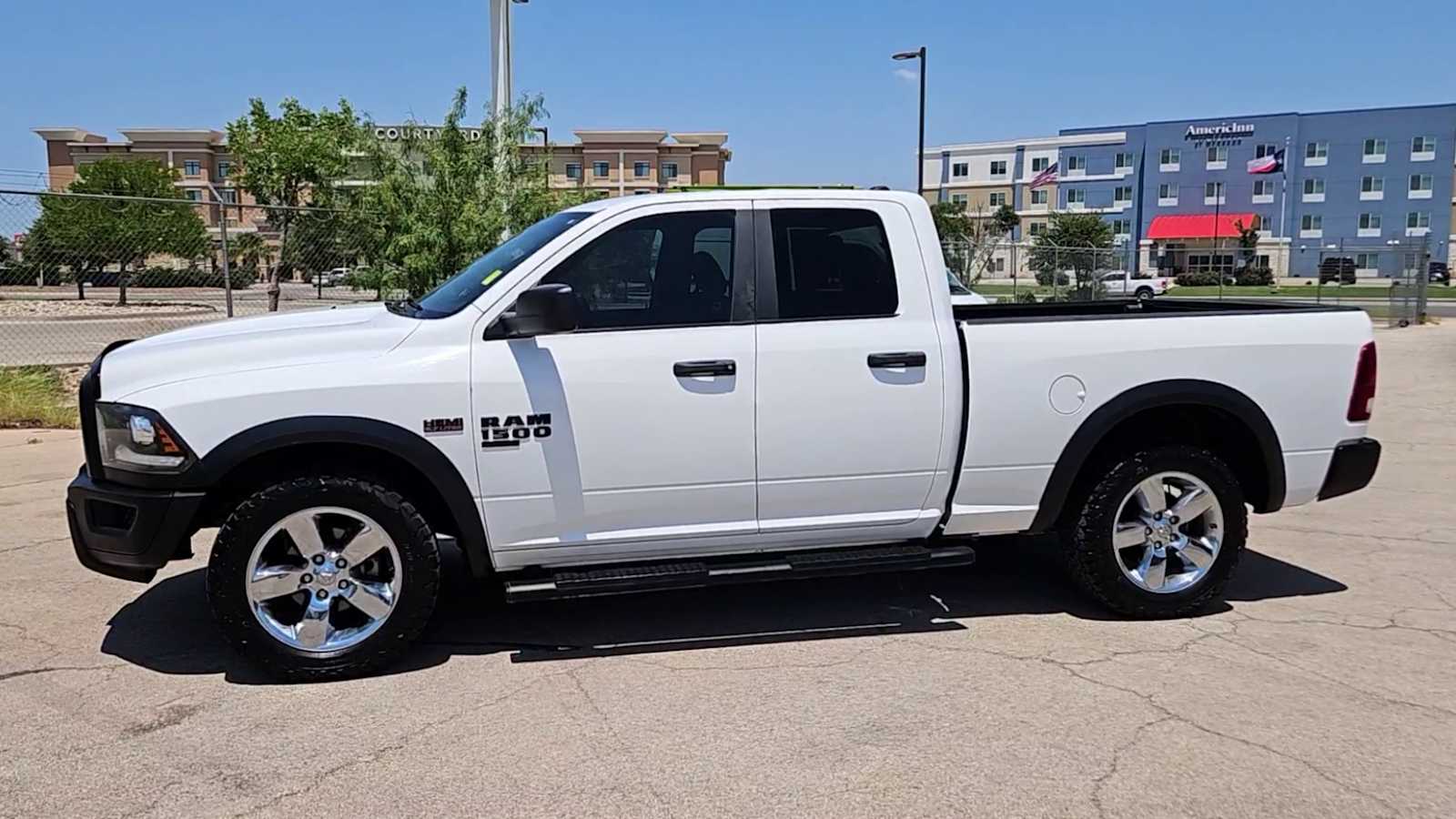 Thumbnail: 2021 RAM 1500 Classic - 5
