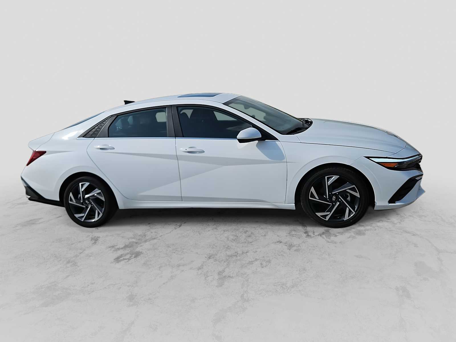 Thumbnail: 2025 Hyundai Elantra - 9