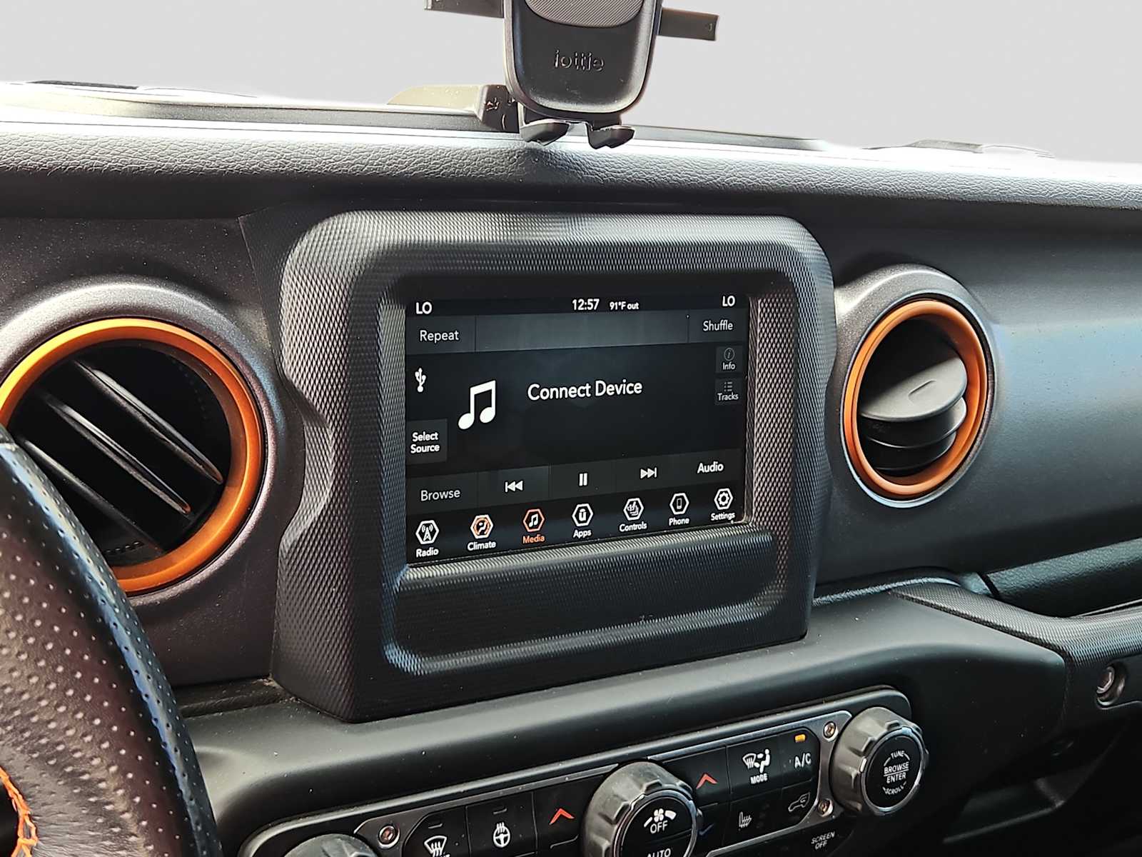 Thumbnail: 2021 Jeep Gladiator - 24