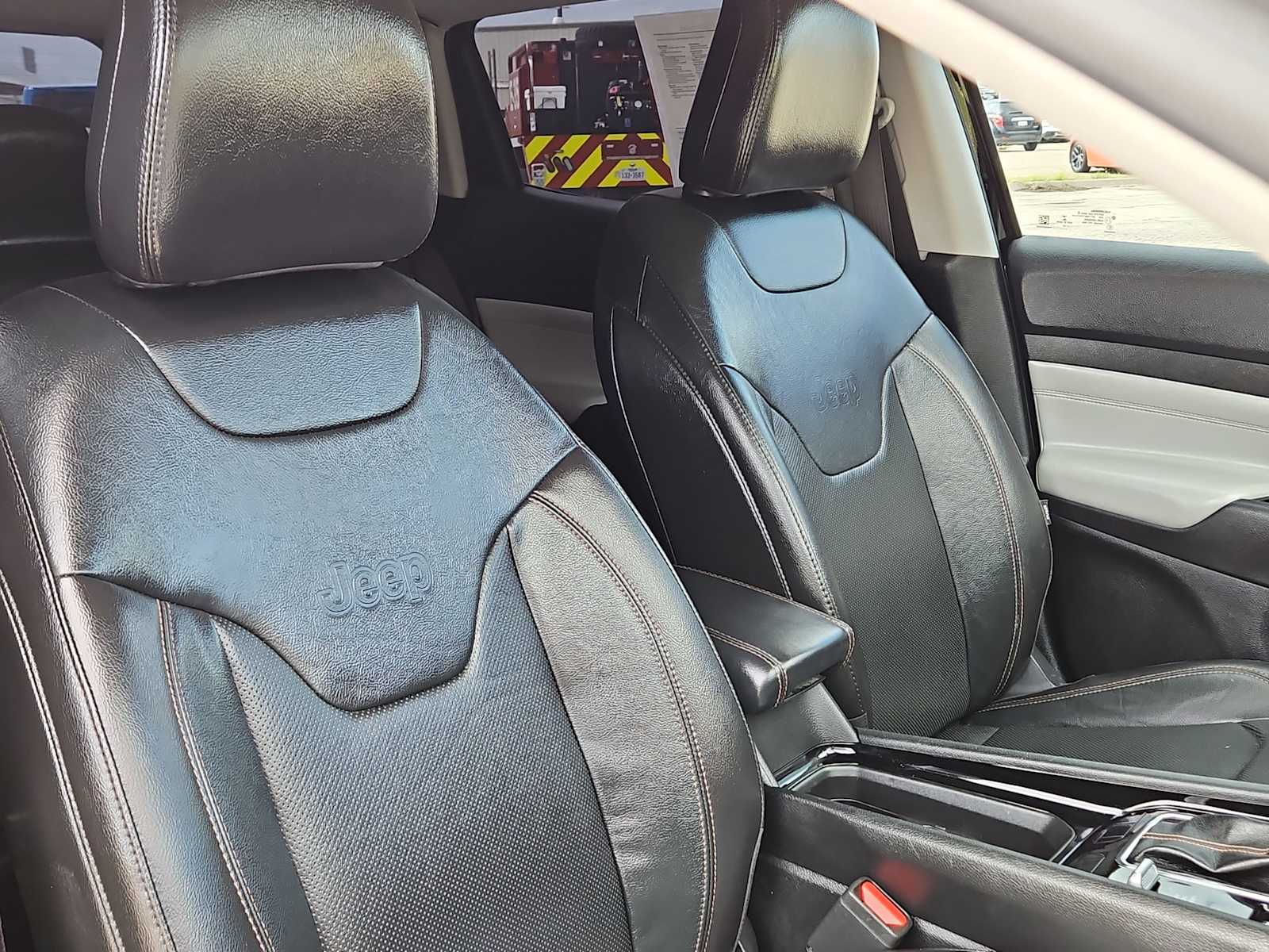 Thumbnail: 2022 Jeep Compass - 21