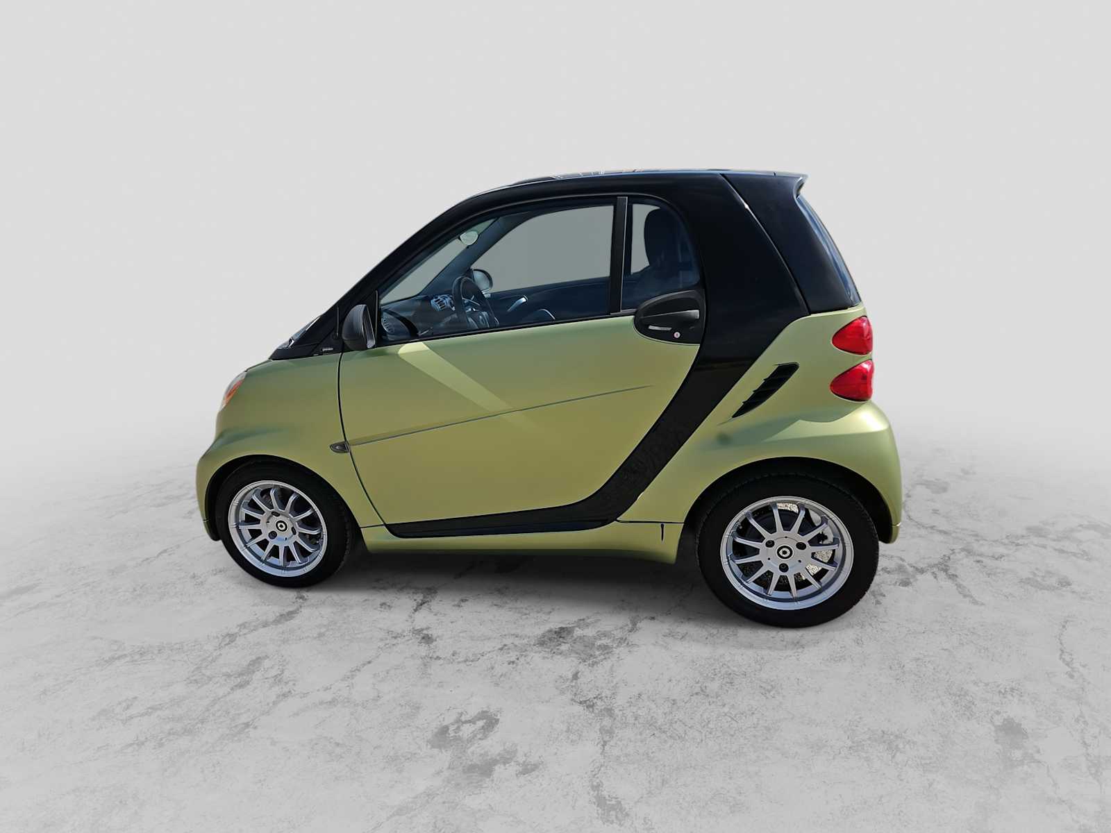 Thumbnail: 2012 smart fortwo - 5