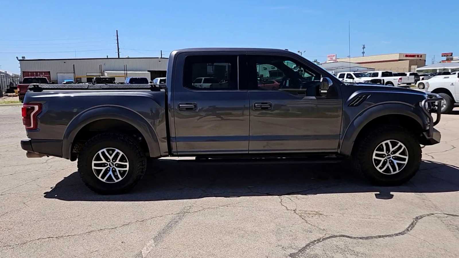 Thumbnail: 2018 Ford F-150 - 9