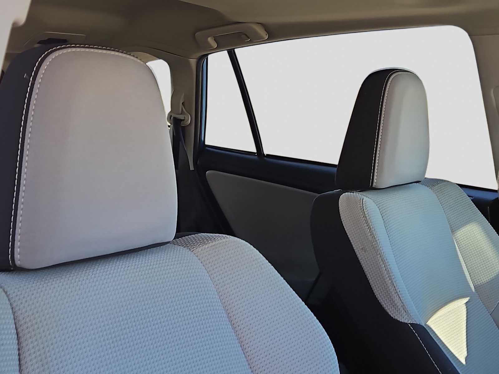 Thumbnail: 2016 Toyota RAV4 - 18