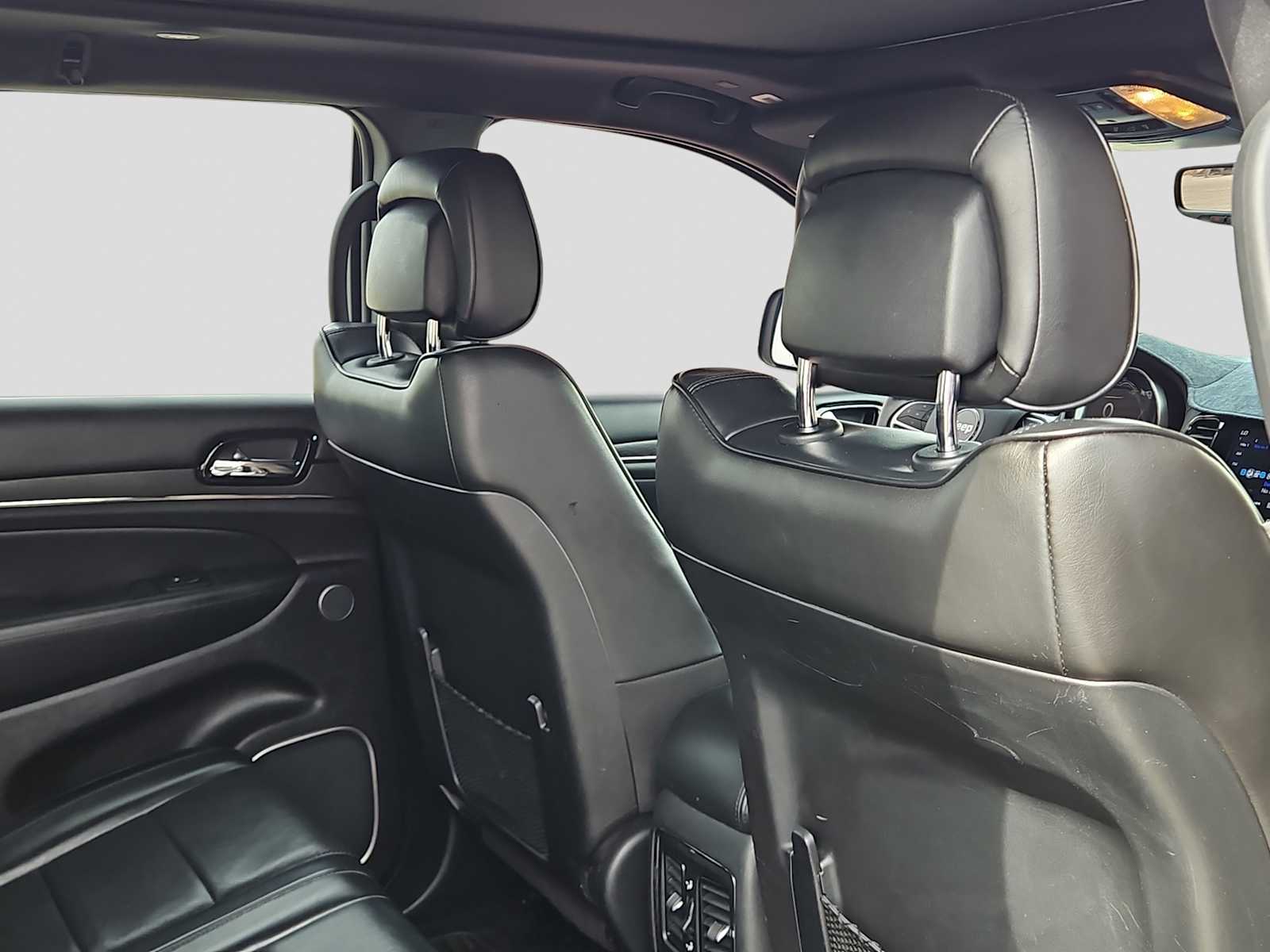 Thumbnail: 2021 Jeep Grand Cherokee - 17