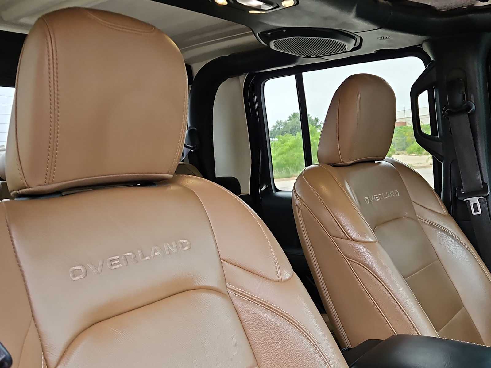 Thumbnail: 2020 Jeep Gladiator - 18