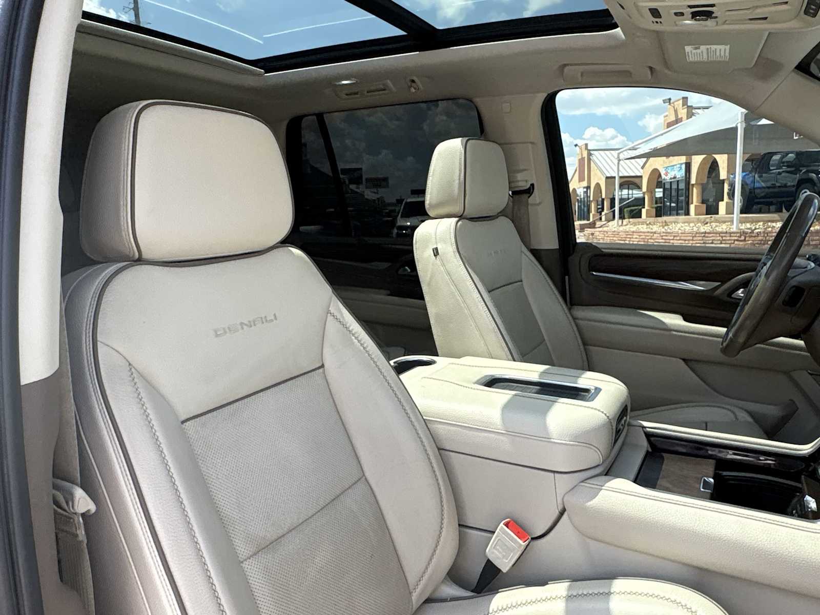 Thumbnail: 2021 GMC Yukon - 18