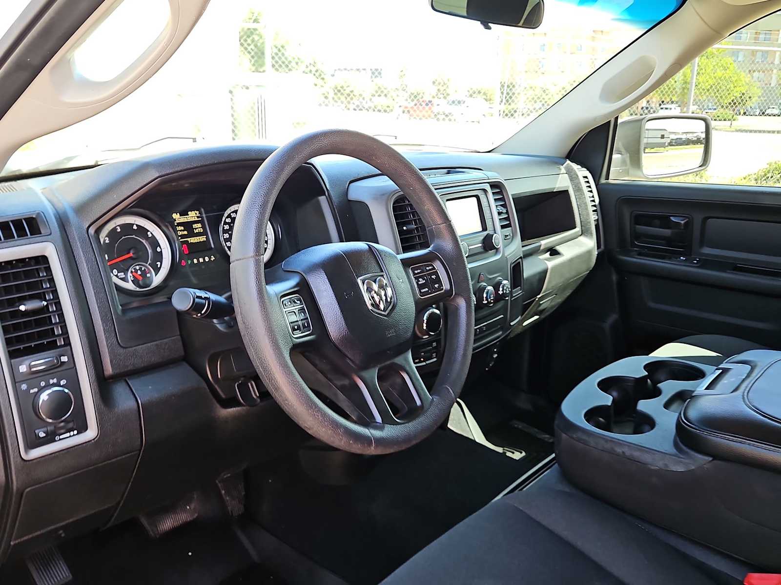 Thumbnail: 2022 RAM 1500 Classic - 10