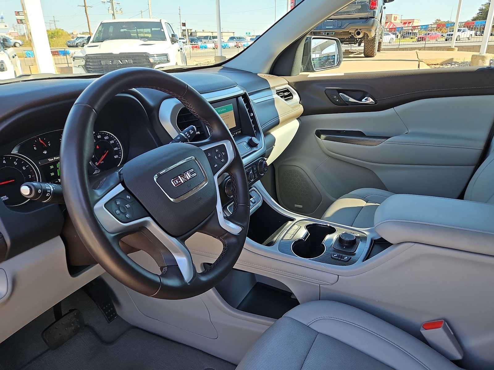 Thumbnail: 2023 GMC Acadia - 10