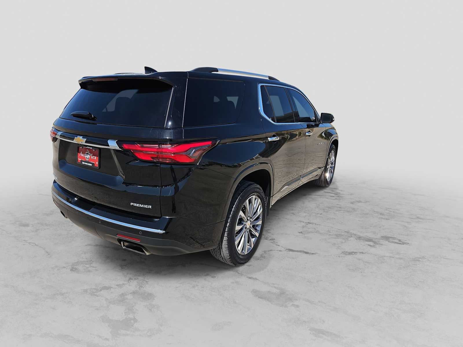 Thumbnail: 2023 Chevrolet Traverse - 8