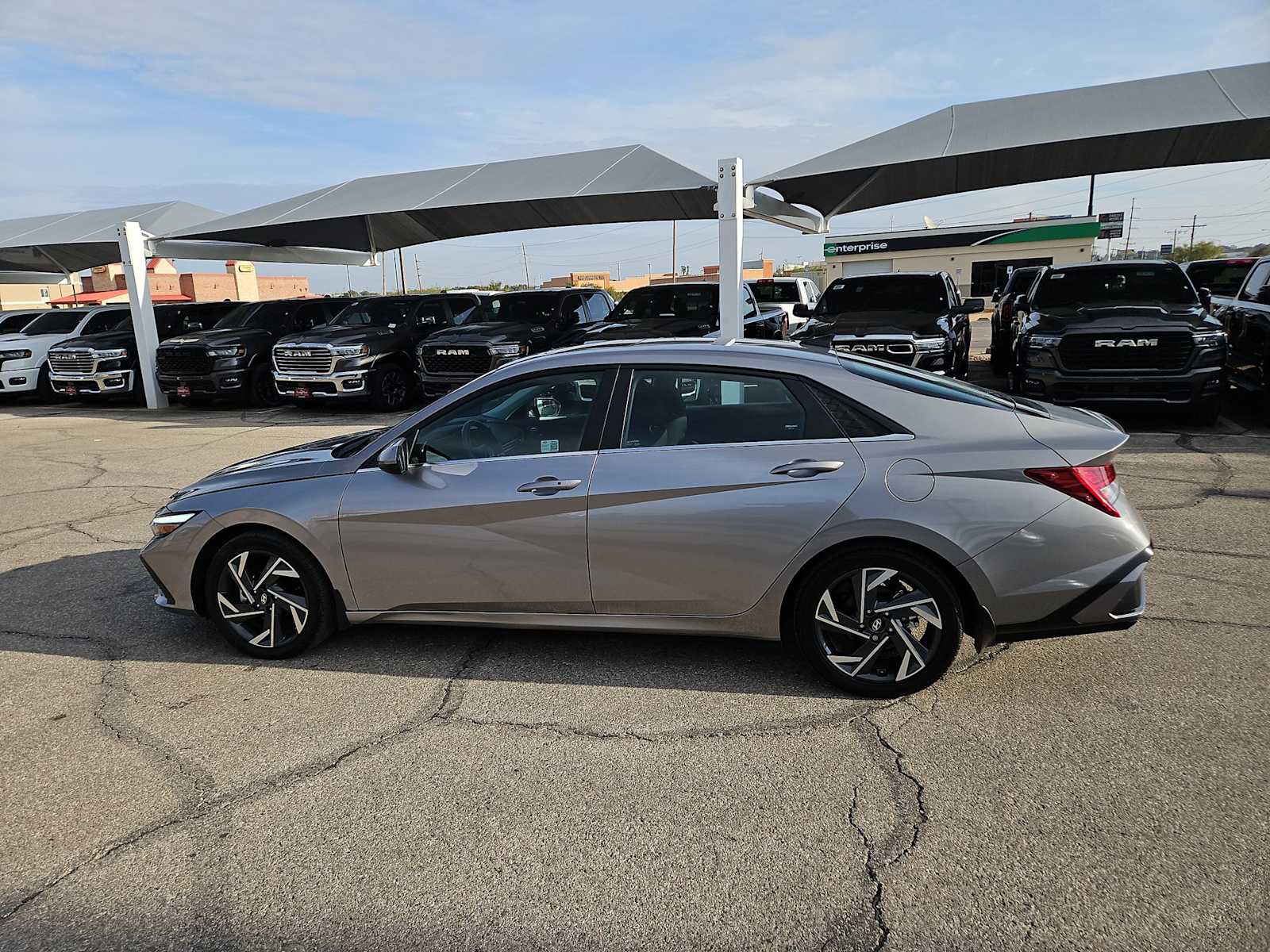 Thumbnail: 2024 Hyundai Elantra - 5