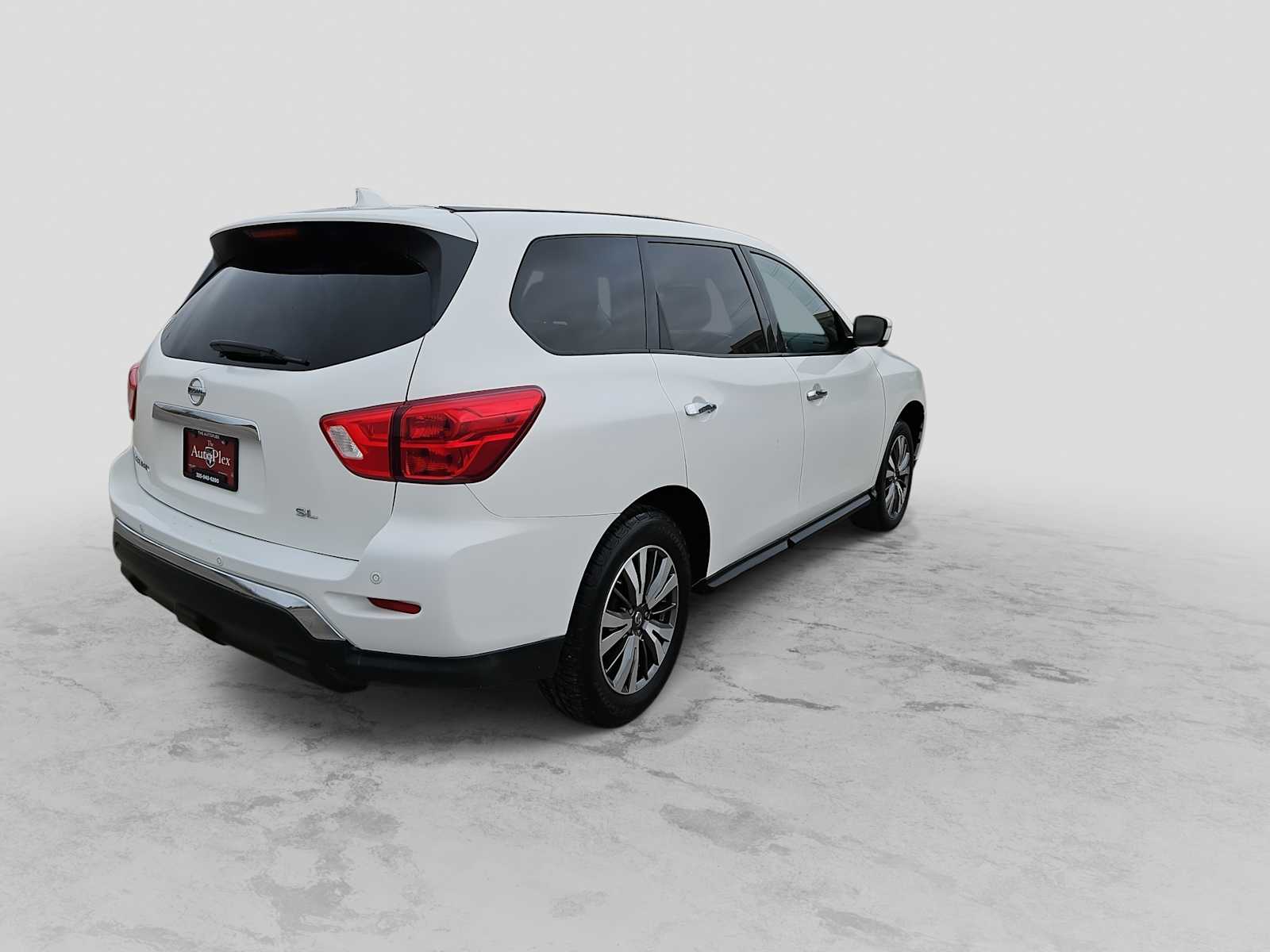 Thumbnail: 2020 Nissan Pathfinder - 8