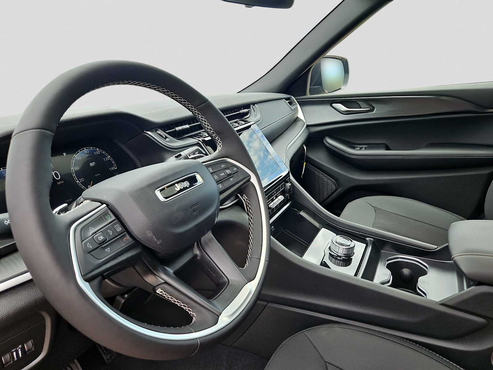 Thumbnail: 2026 Jeep Grand Cherokee - 10