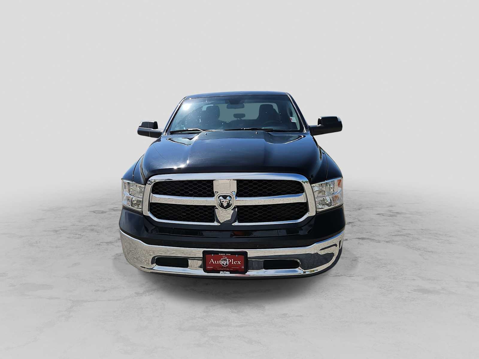 Thumbnail: 2024 RAM 1500 Classic - 3