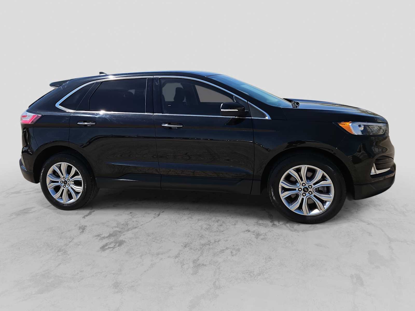 Thumbnail: 2023 Ford Edge - 9