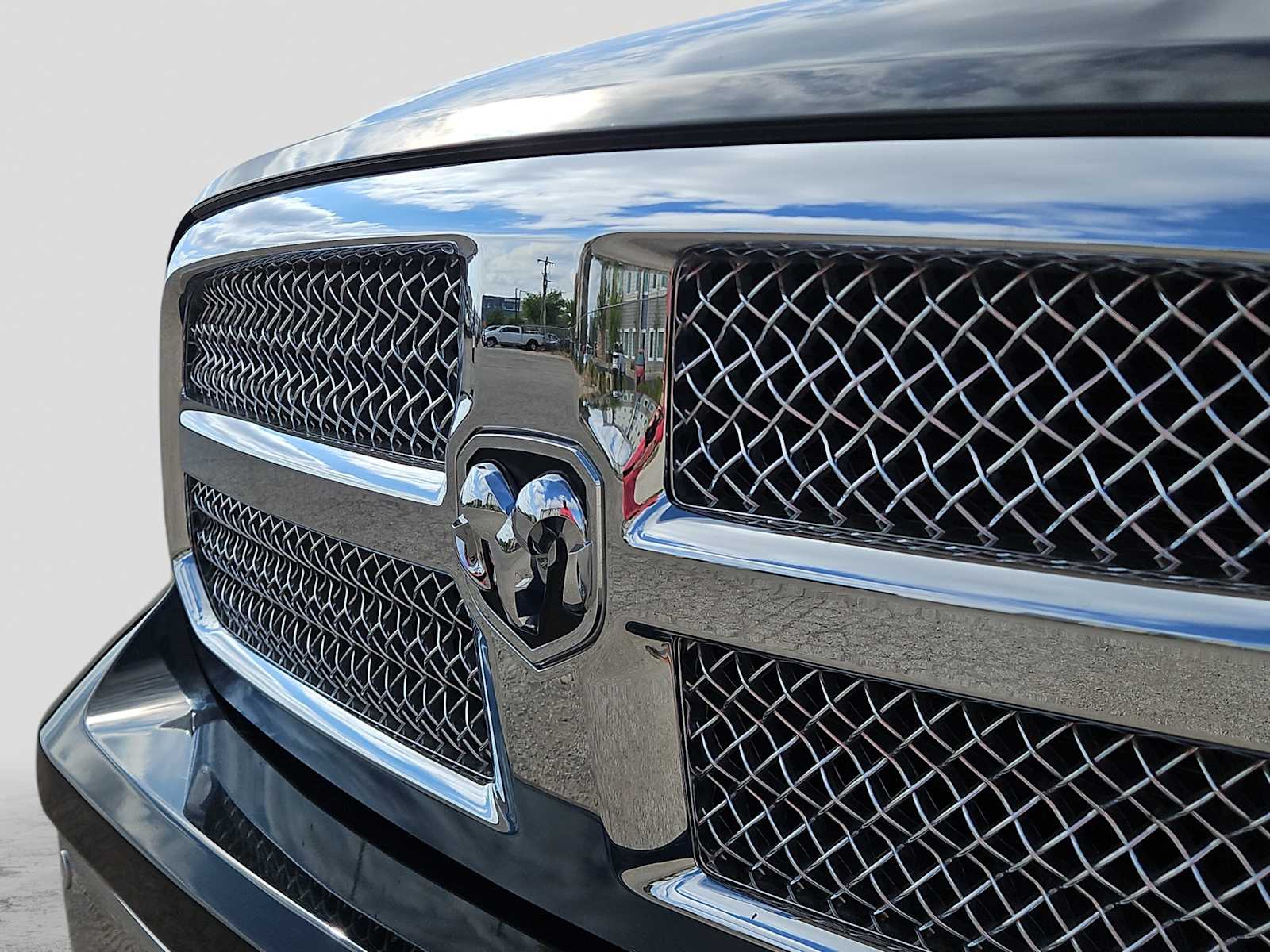 Thumbnail: 2019 RAM 1500 Classic - 13