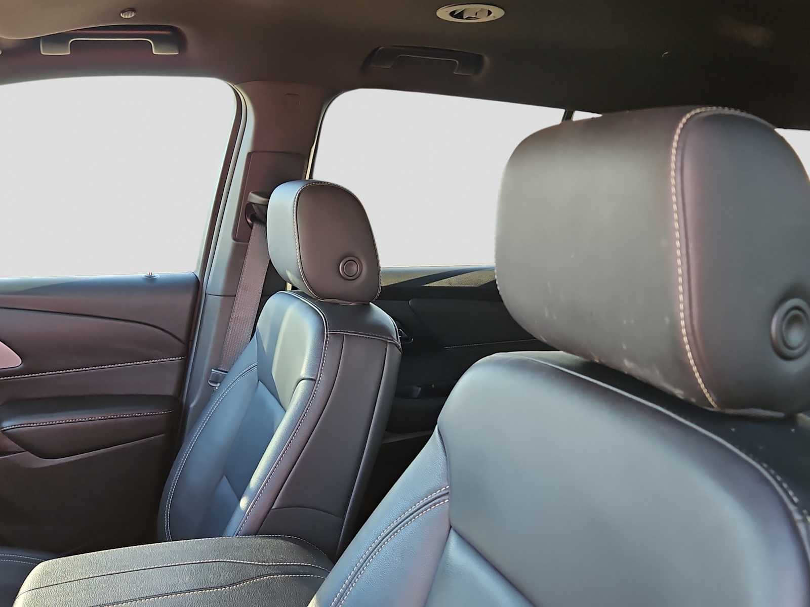 Thumbnail: 2022 Chevrolet Traverse - 18