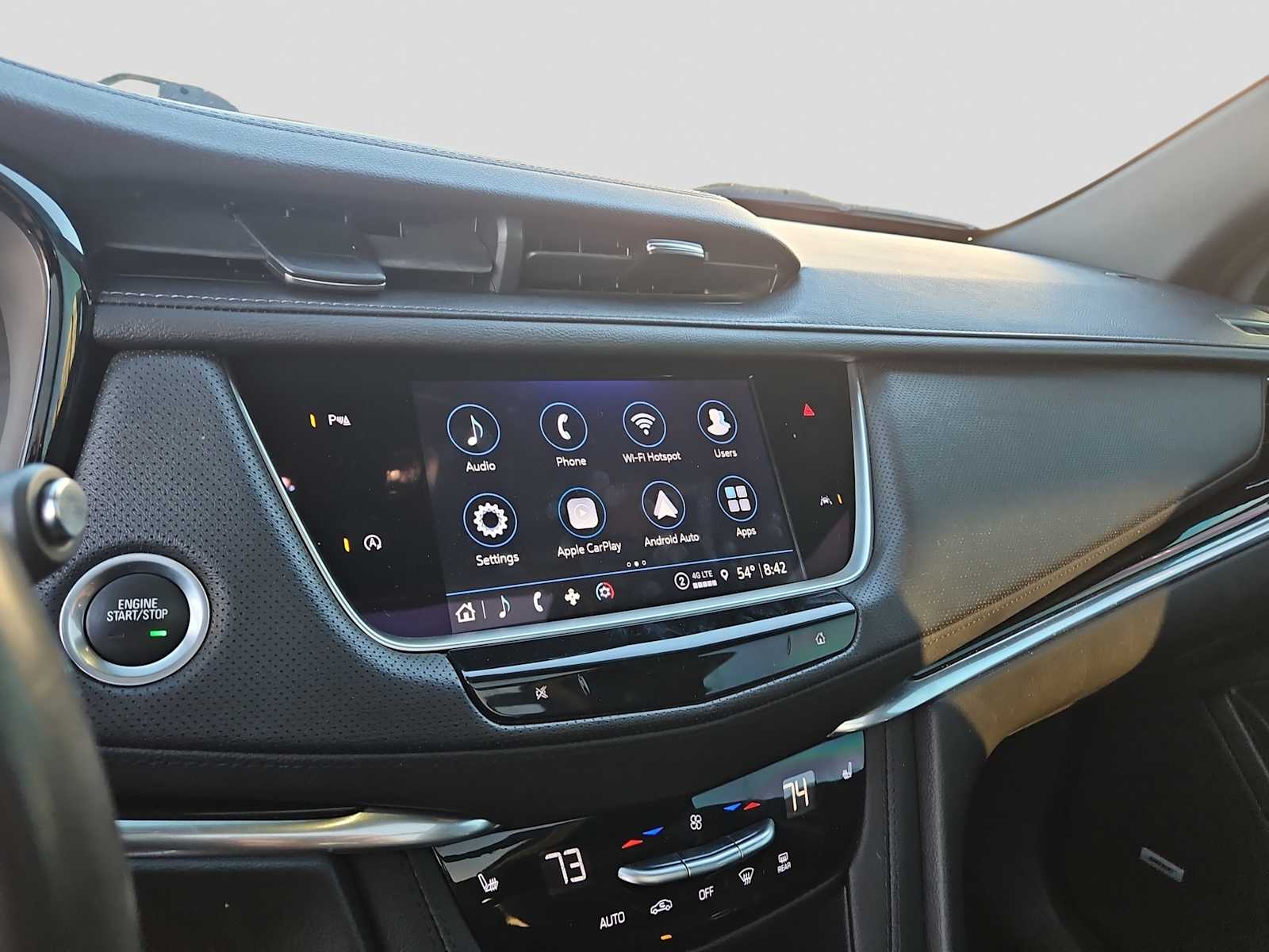 Thumbnail: 2022 Cadillac XT6 - 24