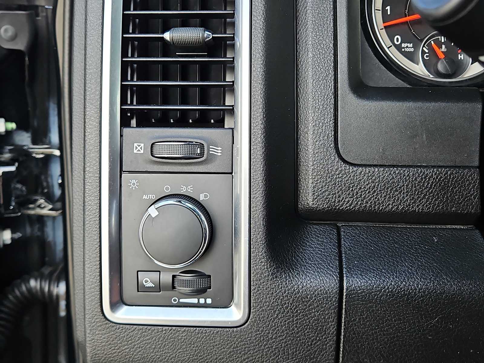 Thumbnail: 2021 RAM 1500 Classic - 22